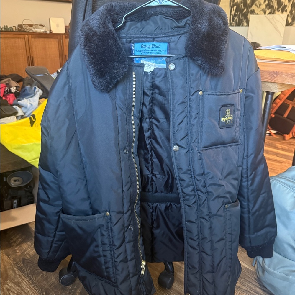 Men's refrigiwear Navy Quilted Winter Coat with Faux Fur Collar